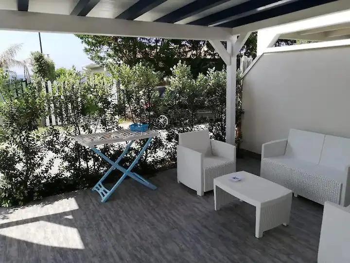 Casa Luna Gioiosa Marea Holiday home